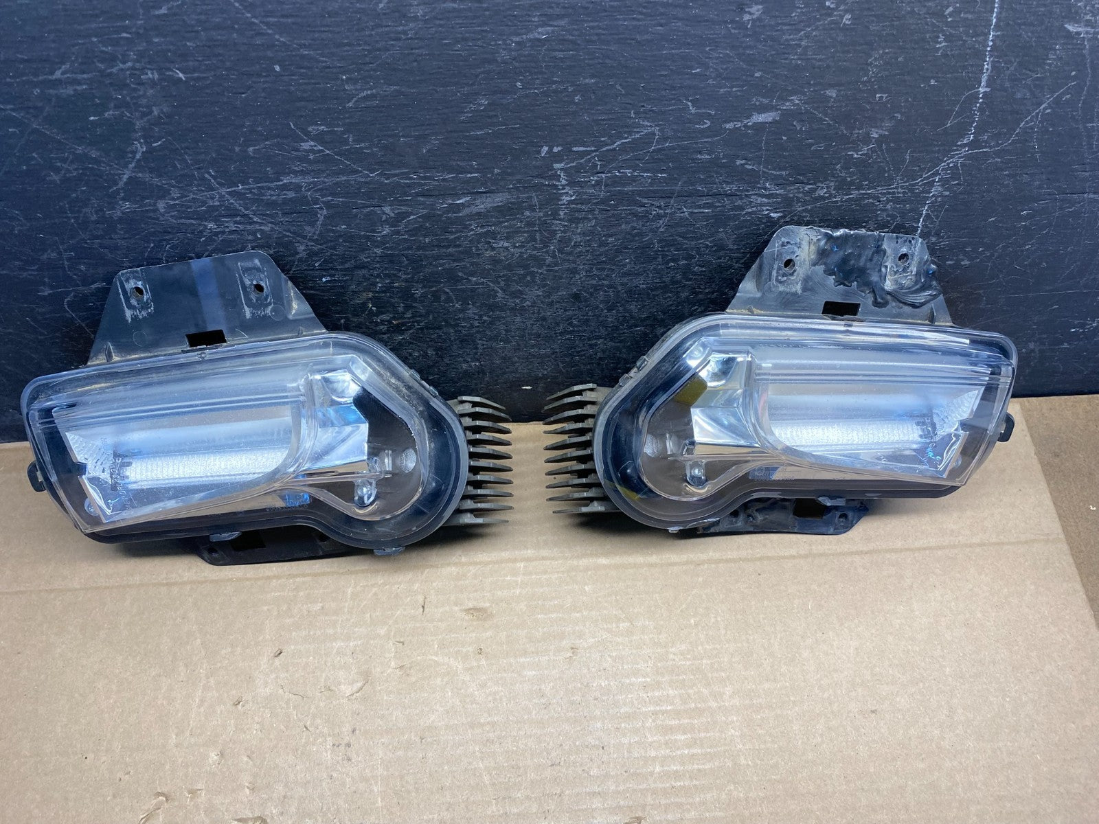 2013 to 2017 Cadillac XTS Left+Right Set Day Time Front Fog Light AE8195 DG1