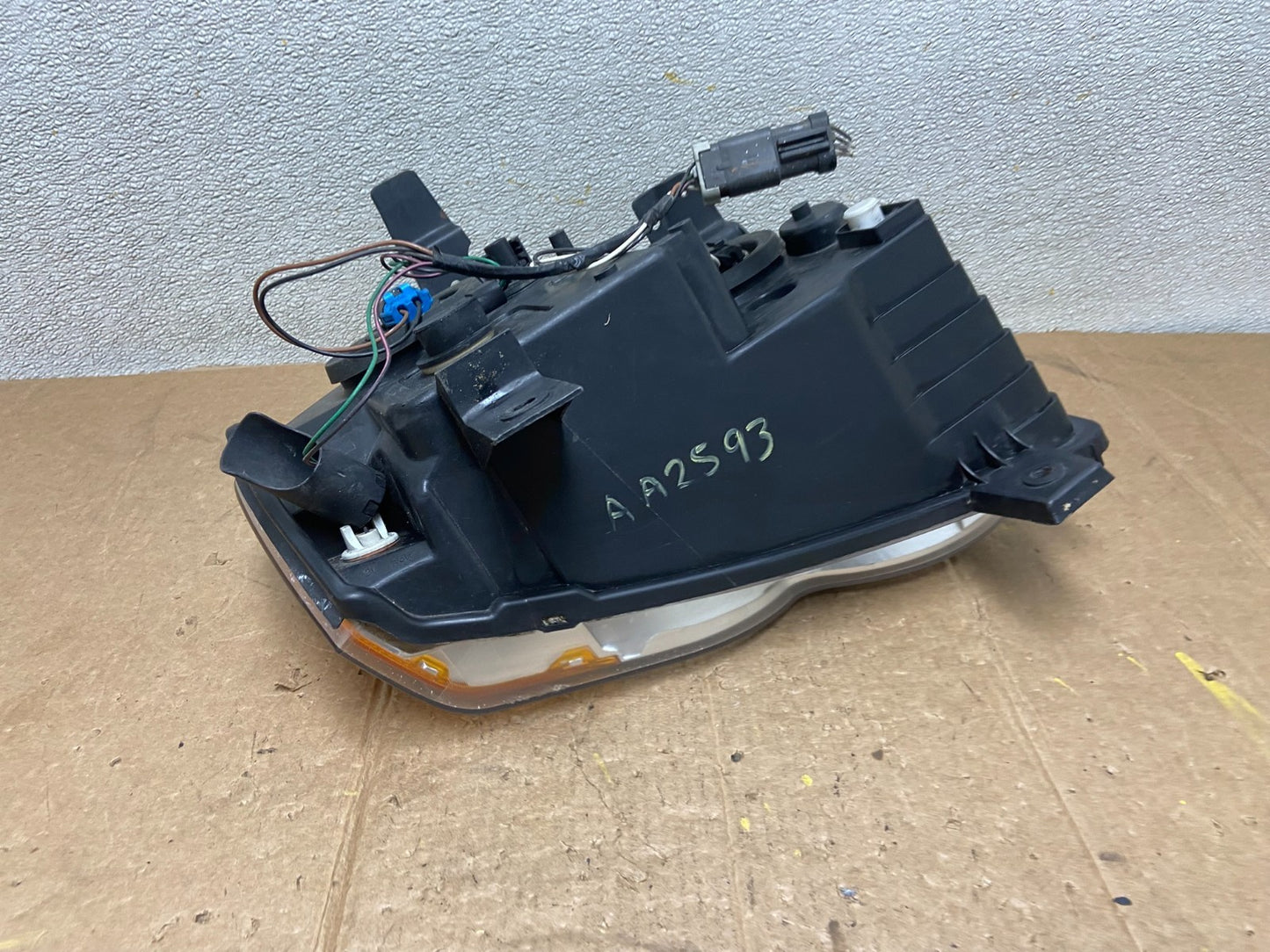 2008-2010 Jeep Grand Cherokee Left LH Driver Side Halogen Headlight AA2593 GD6