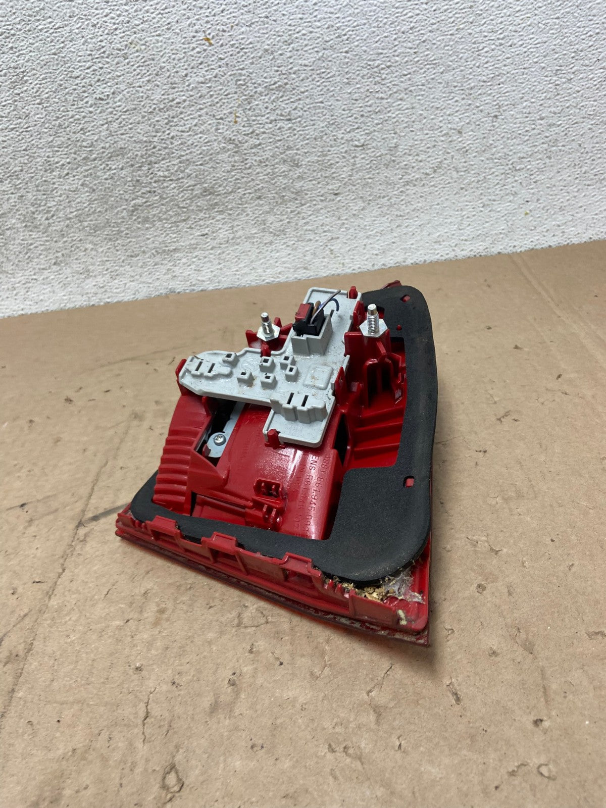 2012 to 2015 Volkswagen Passat Left Driver Lh Inner Tail light AG4850 LK4