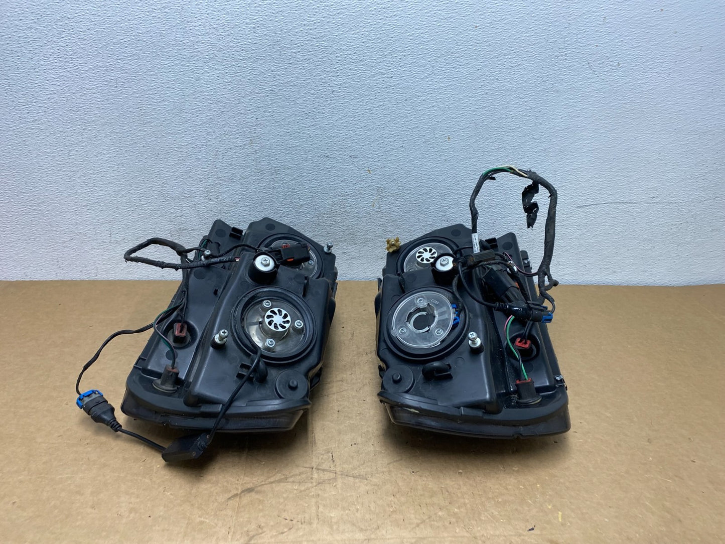 1999 - 2004 Jeep Grand Cherokee Left+Right Set Halogen Headlights AD6329 DW8