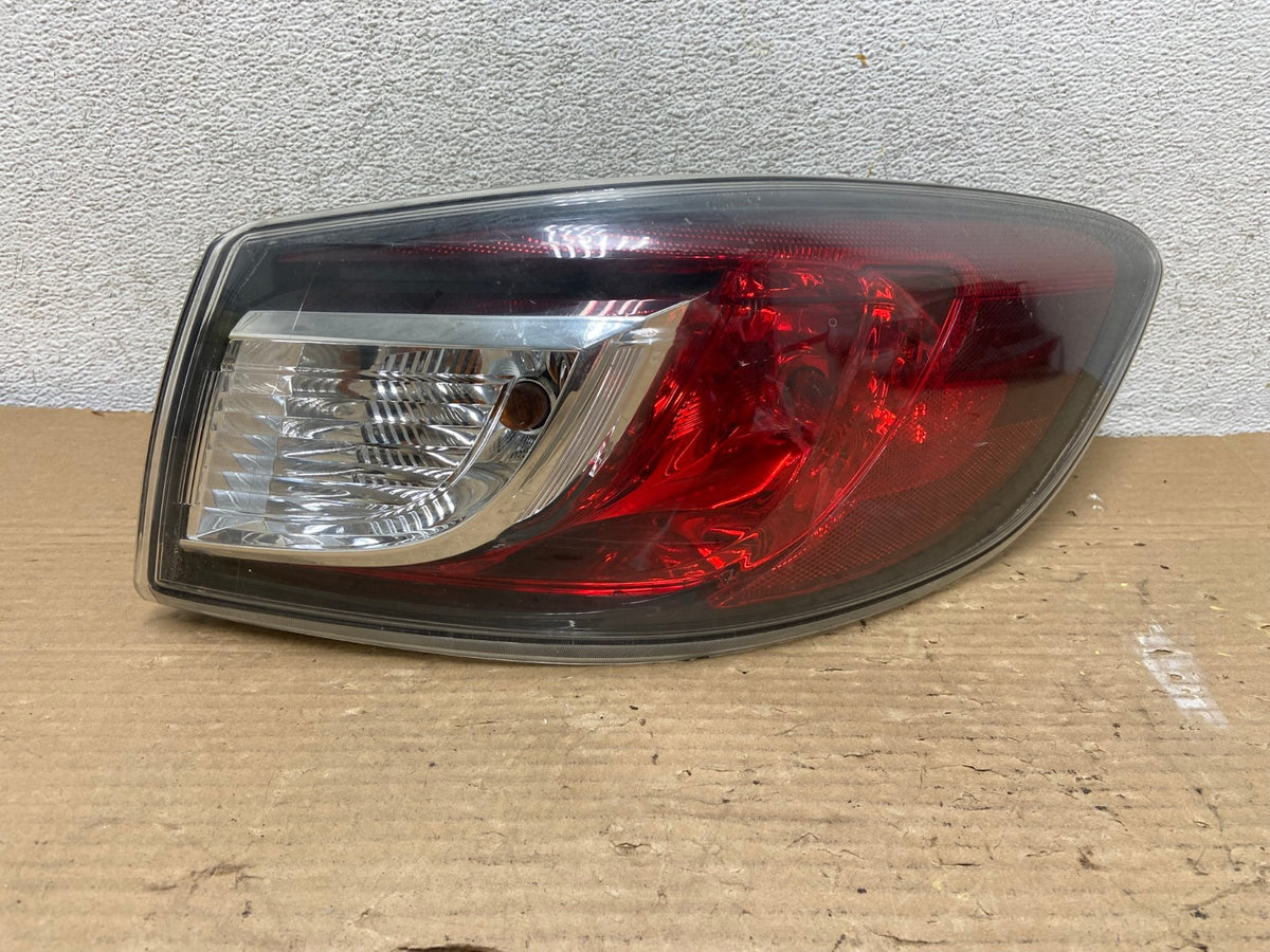 2010 2011 2012 2013 Mazda 3 Right Passenger Rh Side Tail Light AG9129 LK0