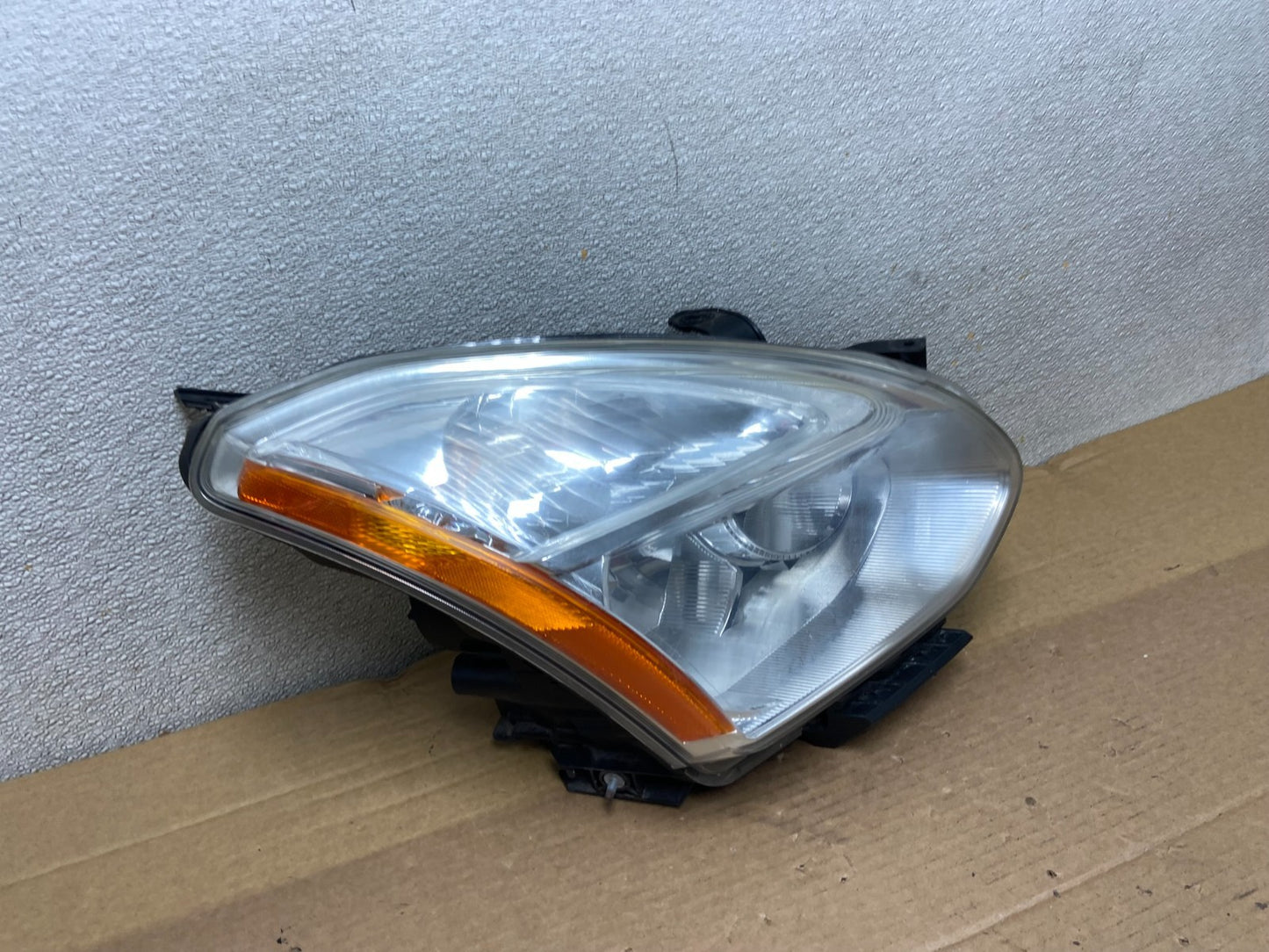 2009-2013 Nissan Rogue Right Passenger Xenon HID Headlight OEM AB5069 DW2