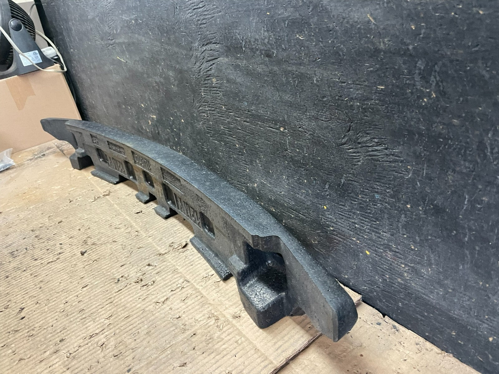2009 to 2012 Kia Sorento Front Bumper Impact Absorber T9653 DG4