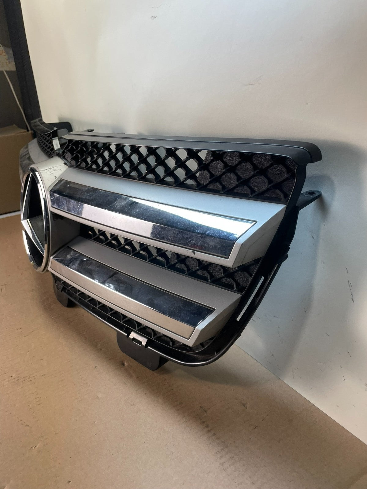 2008 to 2010 Mercedes-Benz GL-Class GL550 Front Grille Grill AI4366 DG1