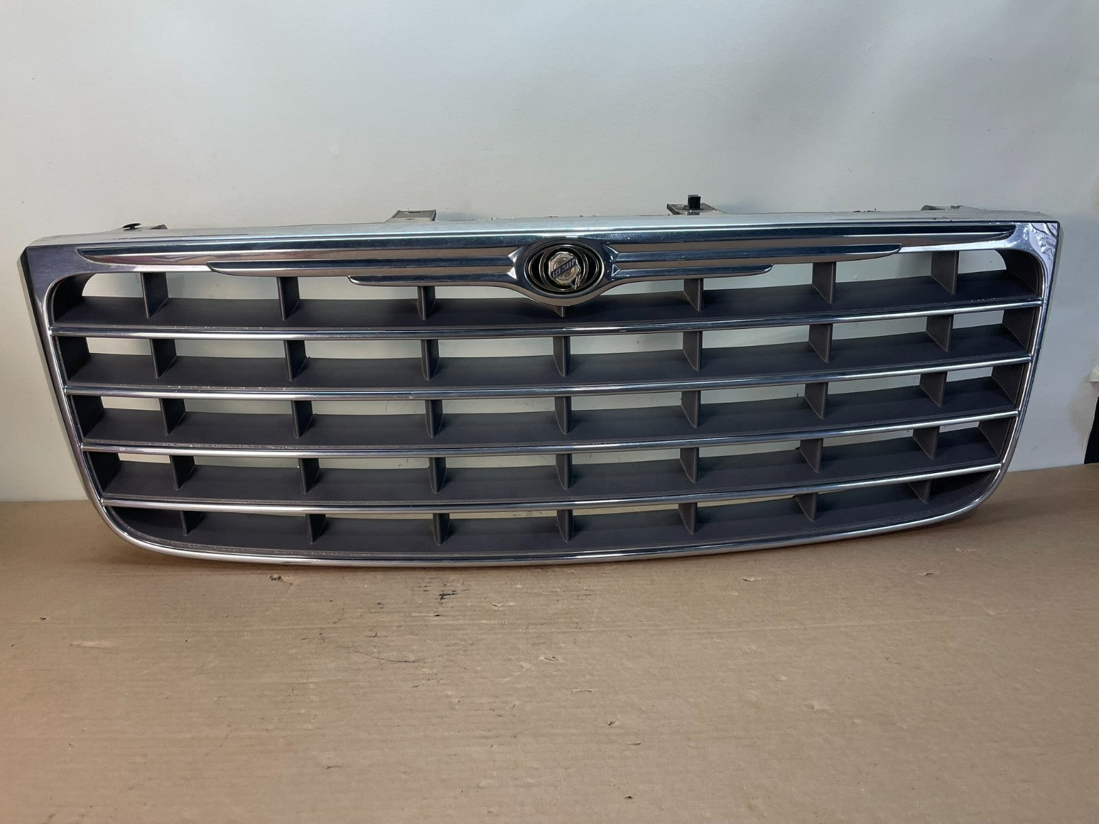 2007 2008 2009 Chrysler Aspen Front Radiator Upper Grill Grille AF8484 DG0