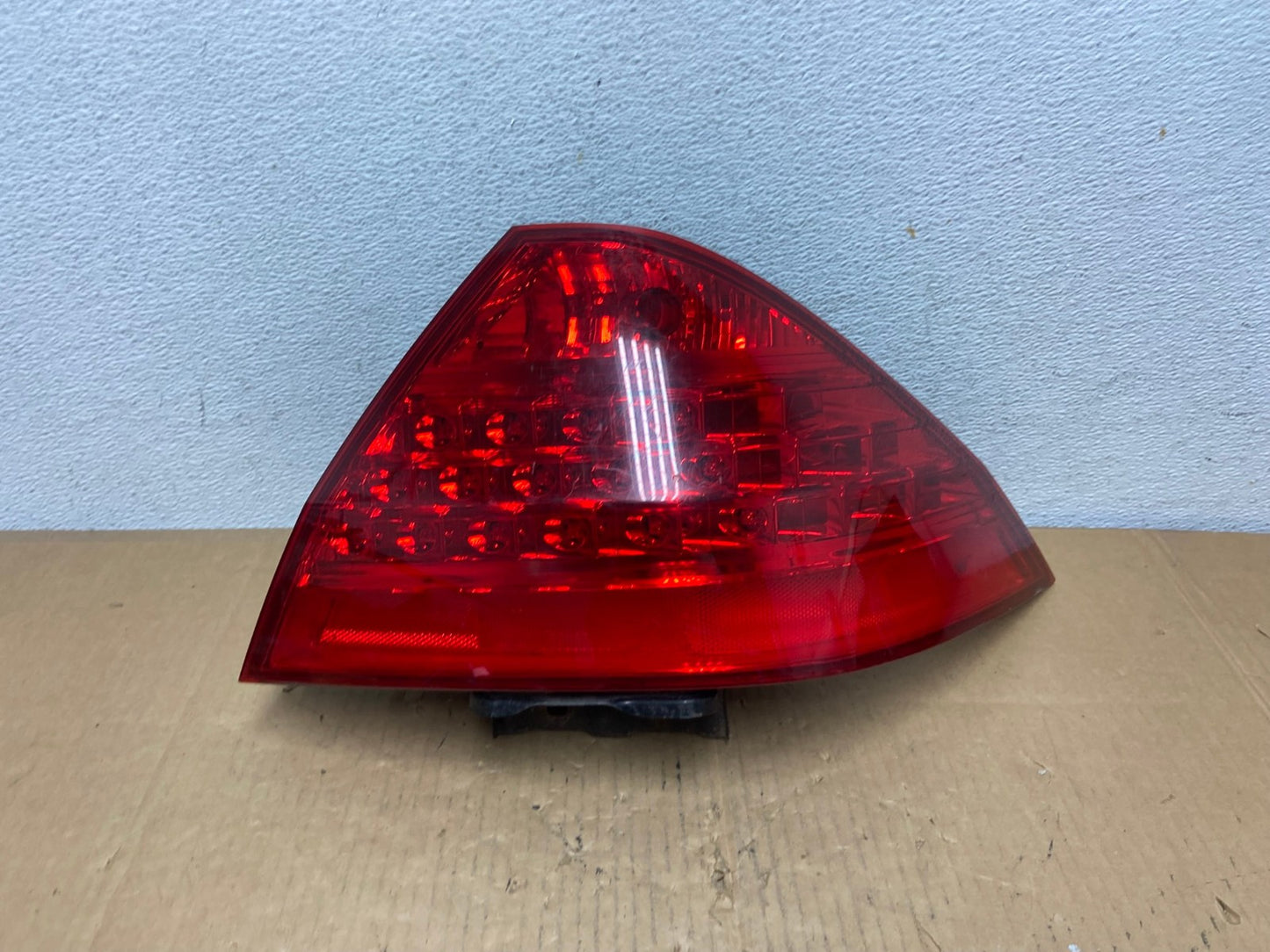 2006 - 2007 Honda Accord Right Passenger Side Tail light AD0911 LK0