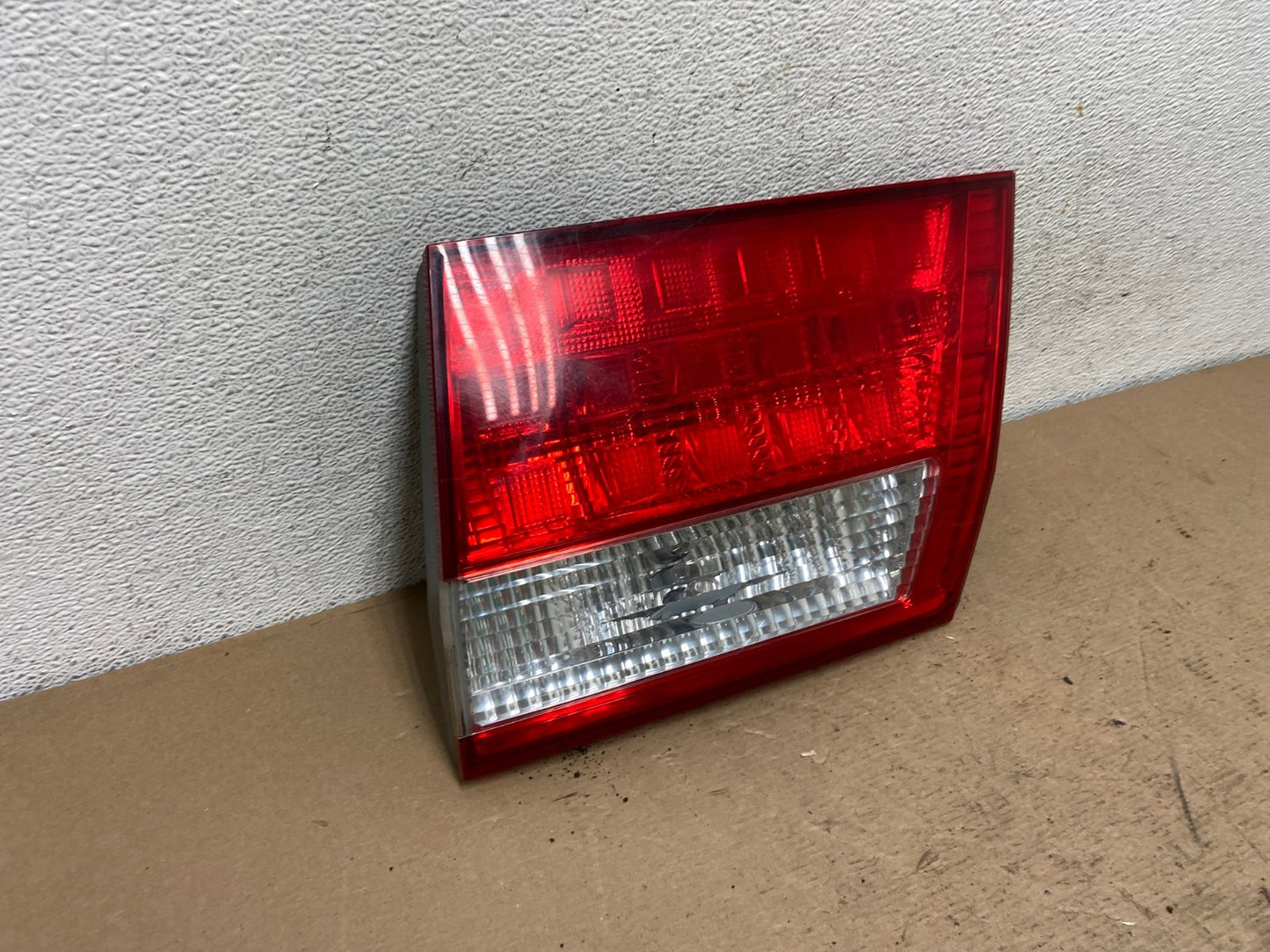 2005 2006 2007 Honda Odyssey Inner Right Passenger RH Tail Light AF5082 LK2