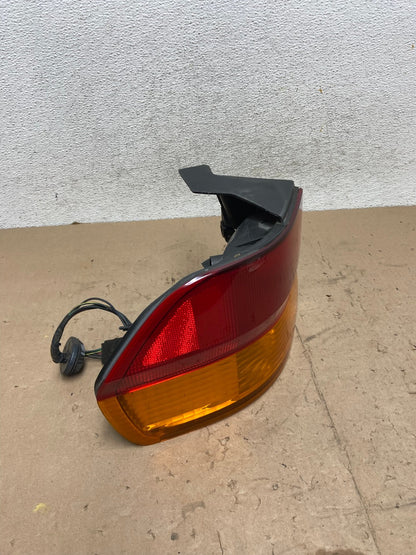 2002 2003 2004 Honda Odyssey Left Driver LH Side Tail Light AG5661 LK2