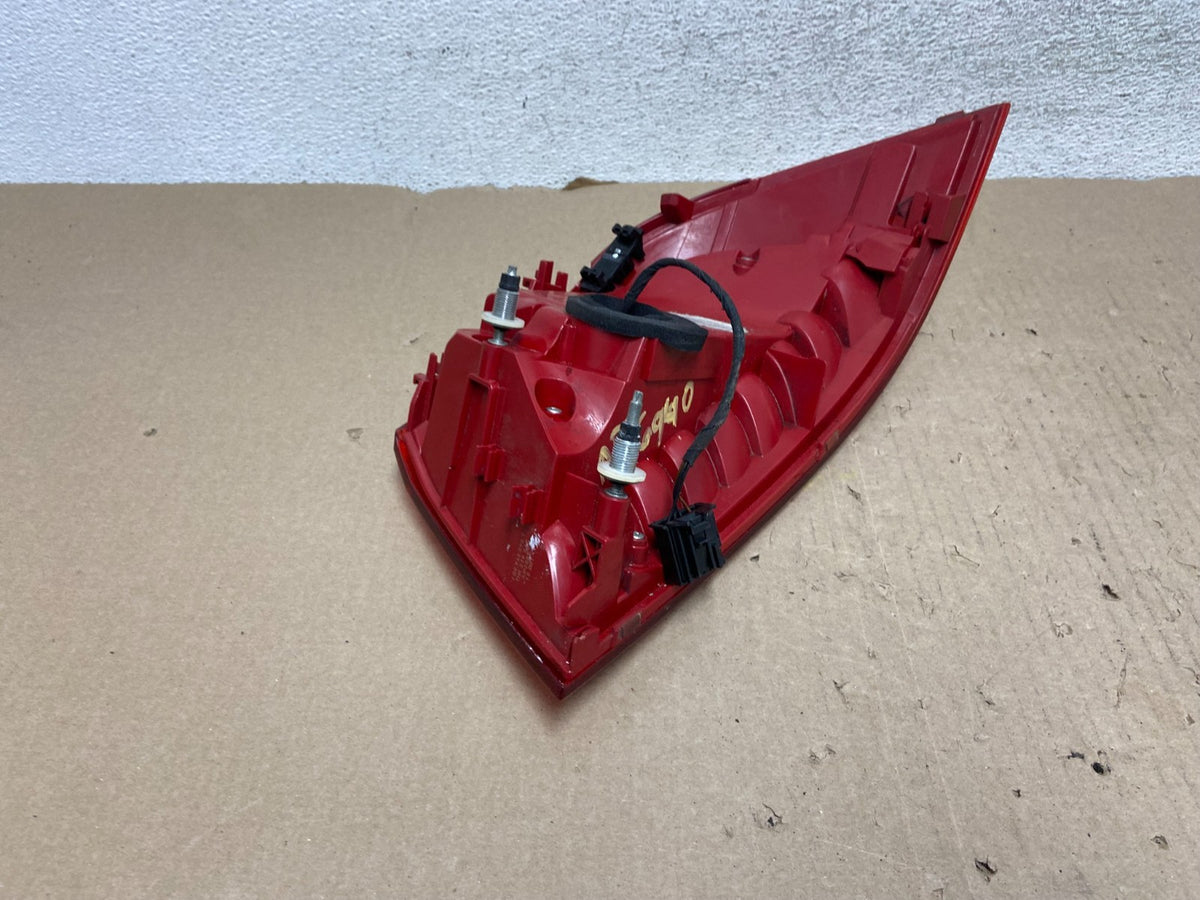 2012 to 2016 Volkswagen Eos Left Driver LH Side Tail Light AG6940 DW5