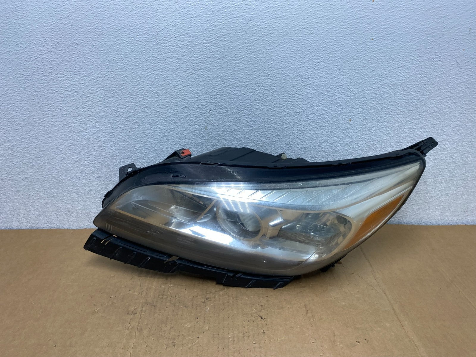 2013 2014 2015 Chevrolet Malibu Headlight Projector Left Driver Side AC85470