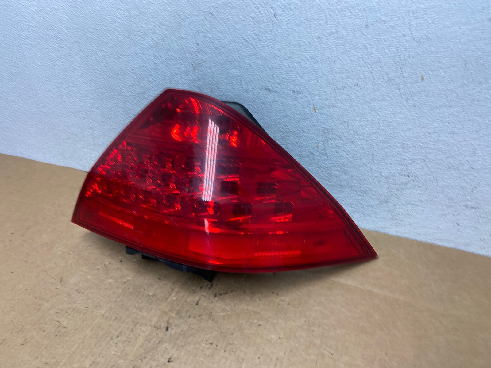 2006 - 2007 Honda Accord Right Passenger Side Tail light AD4741 LK1