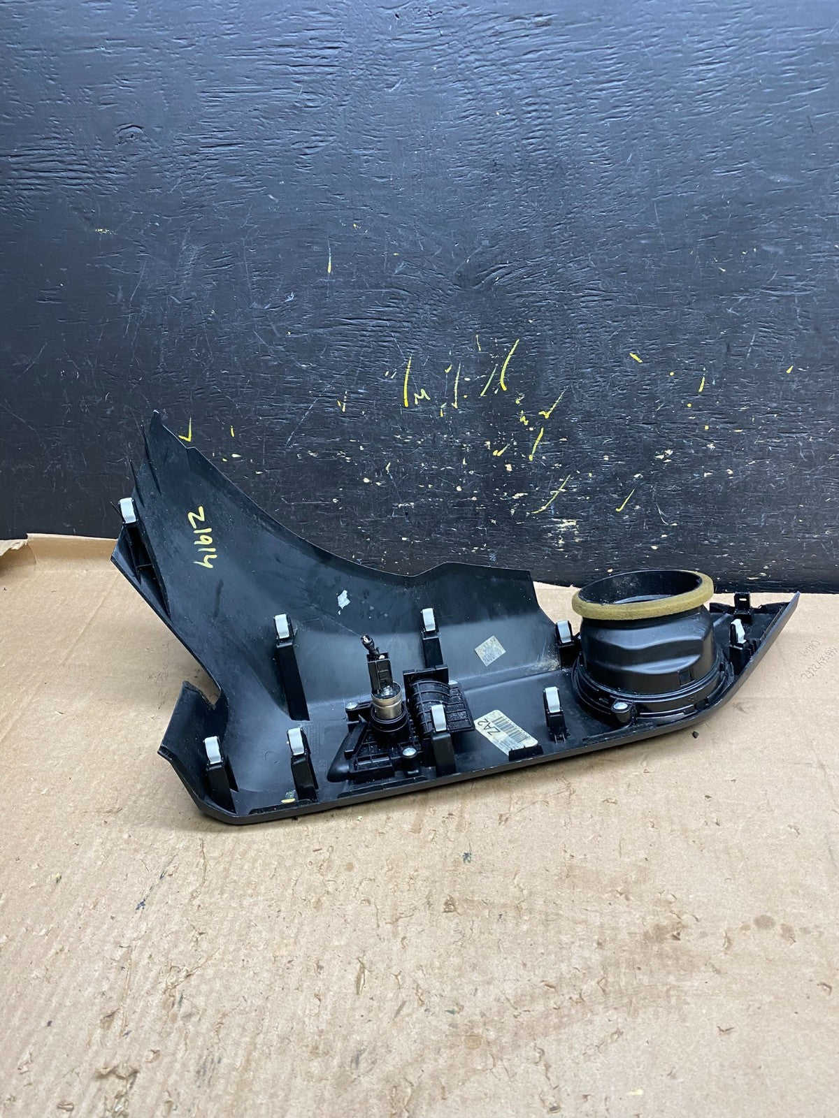 2009-2015 Honda Pilot Right Passenger Dash Vent Center Panel Bezel OEM Z1914  DG2