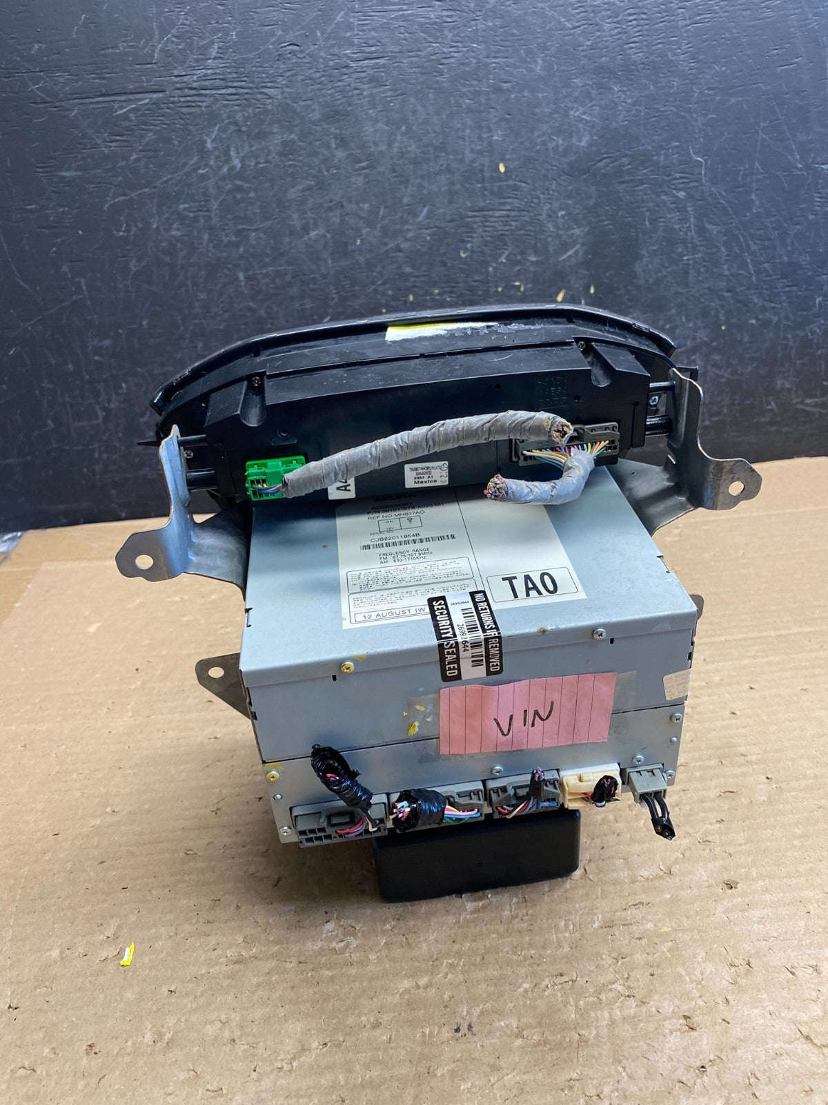 2007 to 2009 Acura Mdx Radio Stereo 6 CD Player Climate Control Pan OE AG8412 DG4