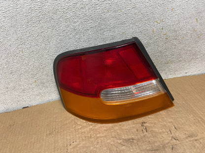 1998 1999 Nissan Altima Tail Light Left Driver Lh Side AI8266 LK0