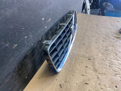 2001 to 2004 Volvo S60 Front Upper Grill Grille Oem R5542 DG2