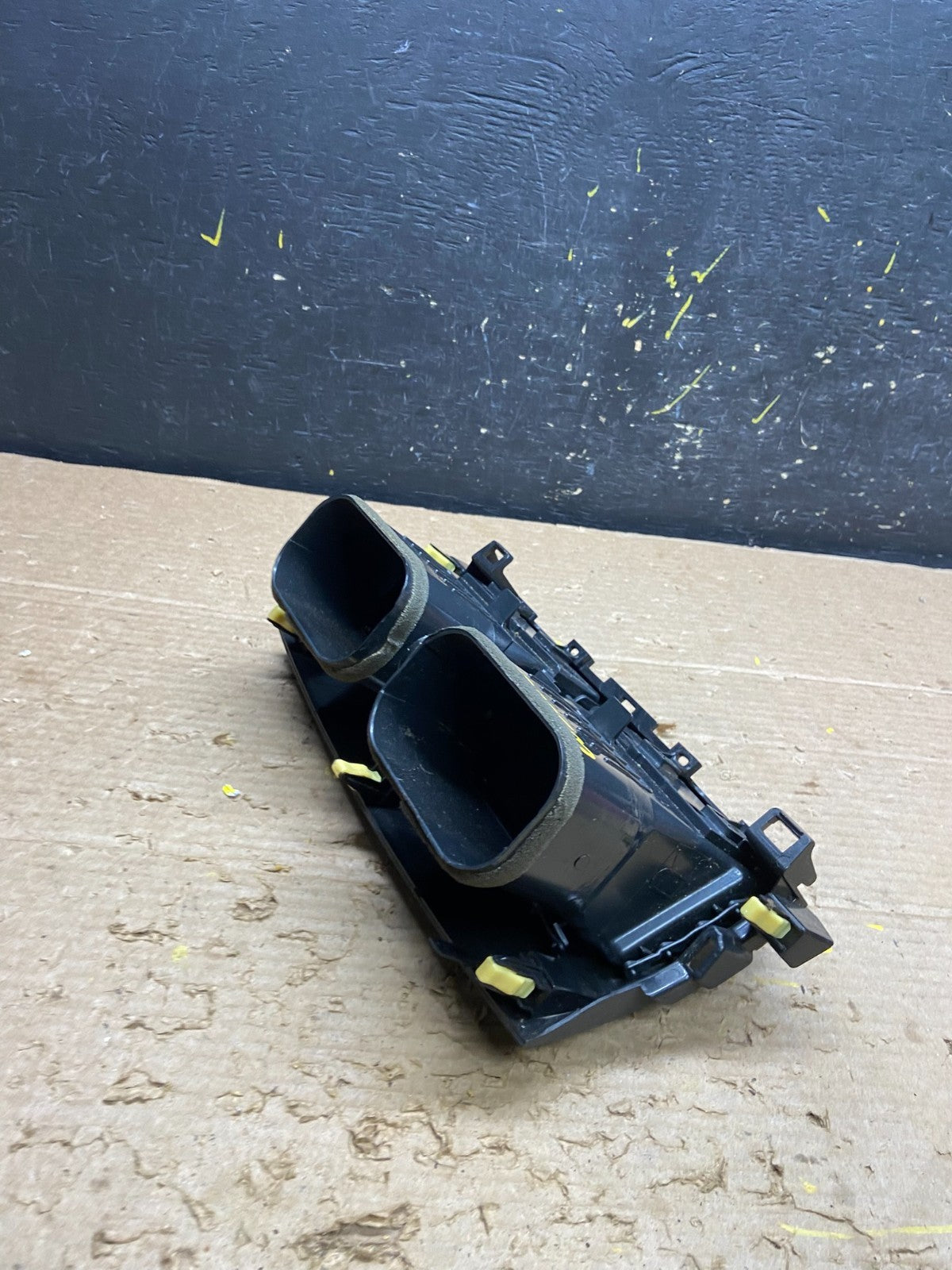 2006-2012 Toyota RAV4 Front Center Dash Air Vent Bezel 55670-42050 OEM y2452 DG3