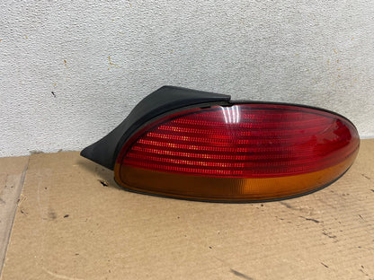 2003-2004 Chrysler Concorde Right Passenger RH Side Tail Light AH4275 LK1