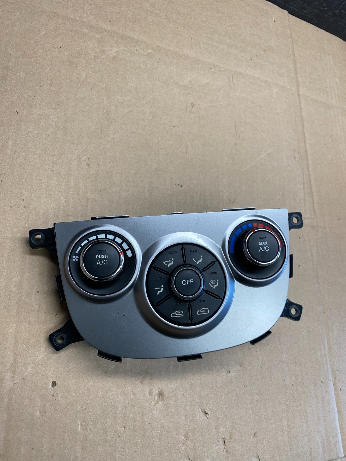 2010 2011 2012 Hyundai Santa Fe Automatic Climate AC Heater Control OE AI2981 DG0