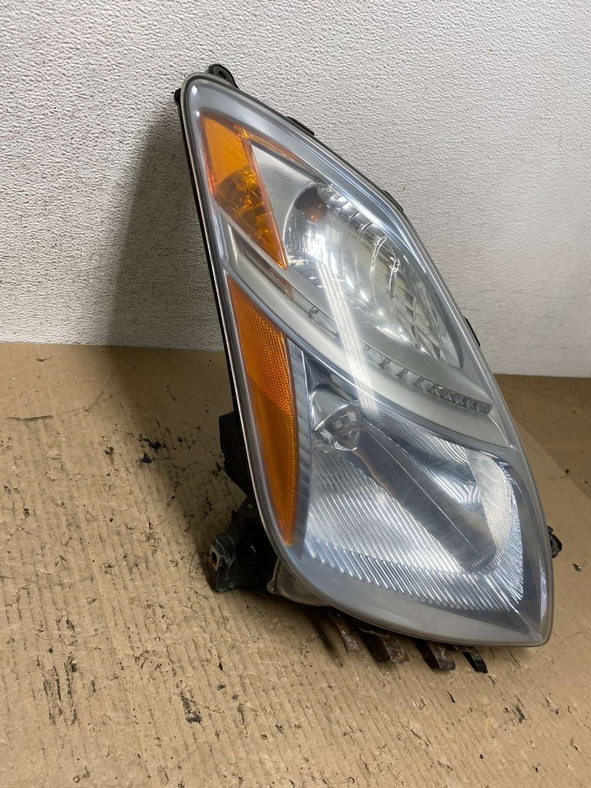 2006 - 2009 Toyota Prius Right Passenger Rh Side Headlight Halogen AF6037 DW2