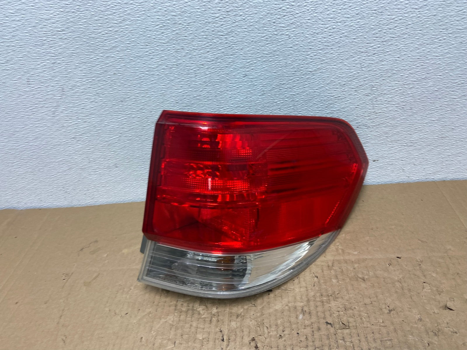 2008 2009 2010 Honda Odyssey Right Passenger Side Tail Light AC3933 LK0