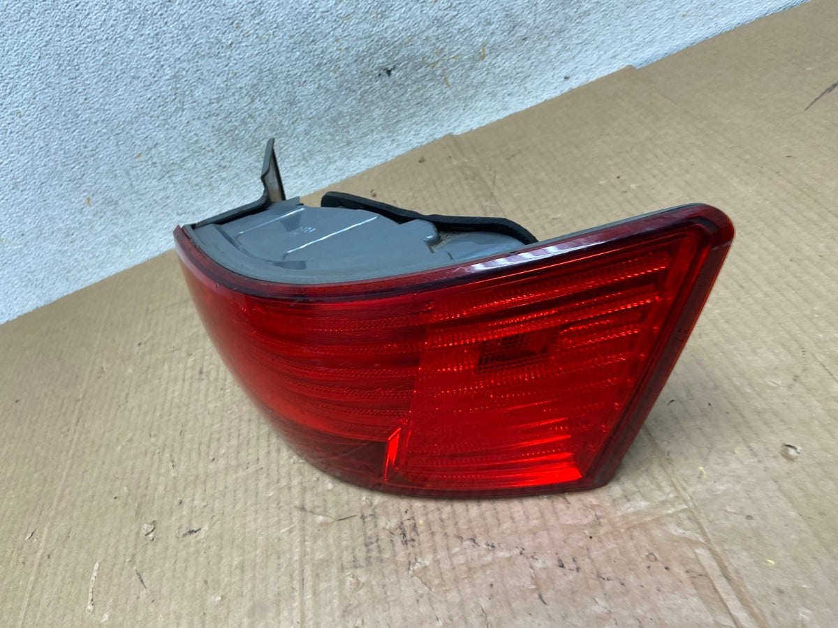 2009 to 2010 Hyundai Sonata Right Passenger Side Tail Light AI6589 LK1