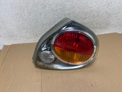 2002 2003 Nissan Maxima Right Passenger RH Side Tail Light AI1163 LK0