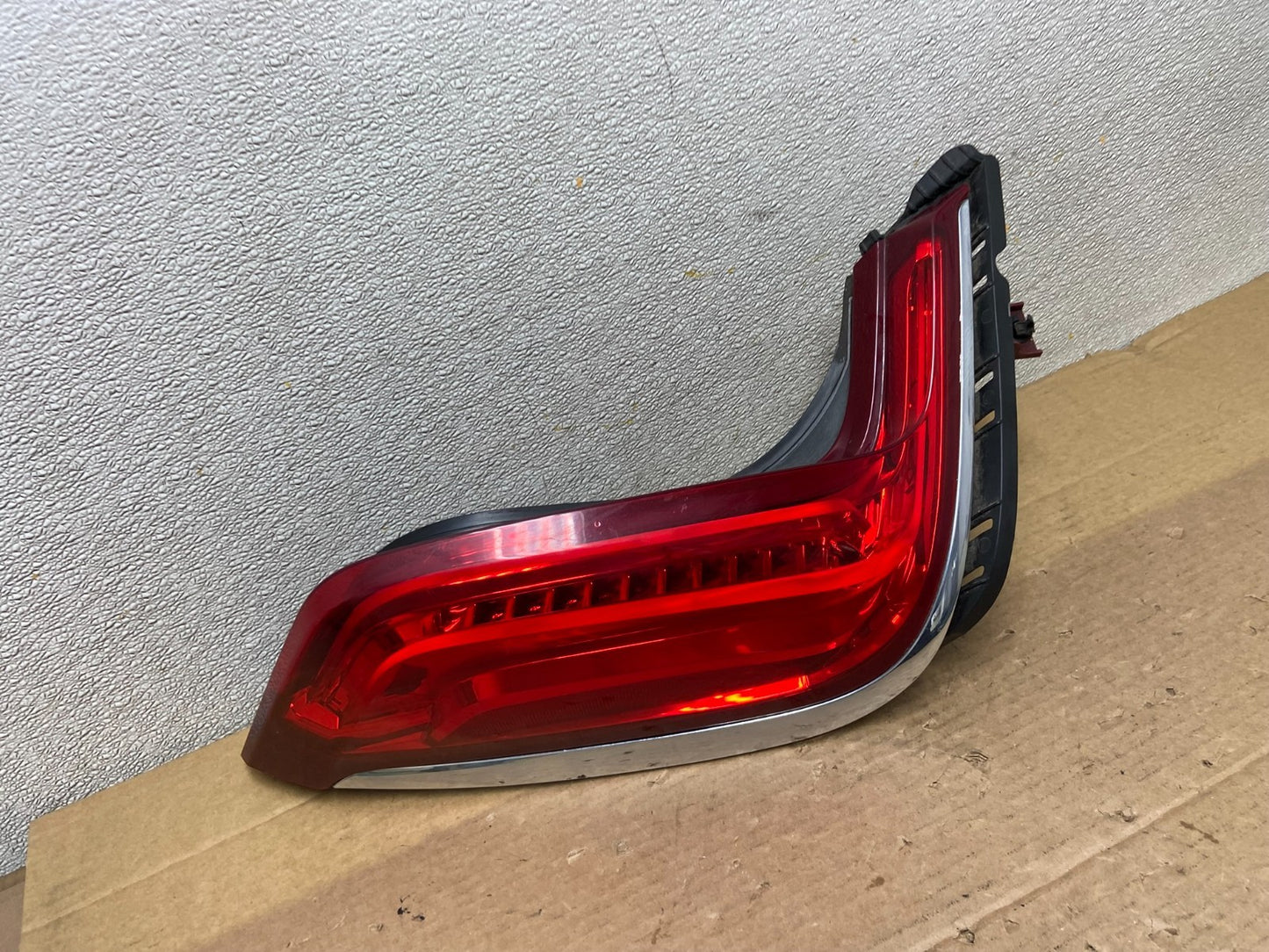 2018 to 2019 Cadillac XTS Left Driver LH LED Tail Light  ab5161 DG2