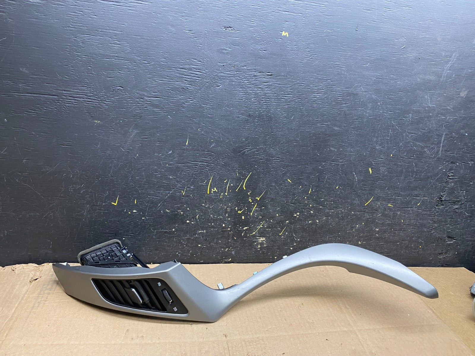 2014-2016 Hyundai Elantra Center Right Garnish Trim Bezel Air Vent z0125 DG0