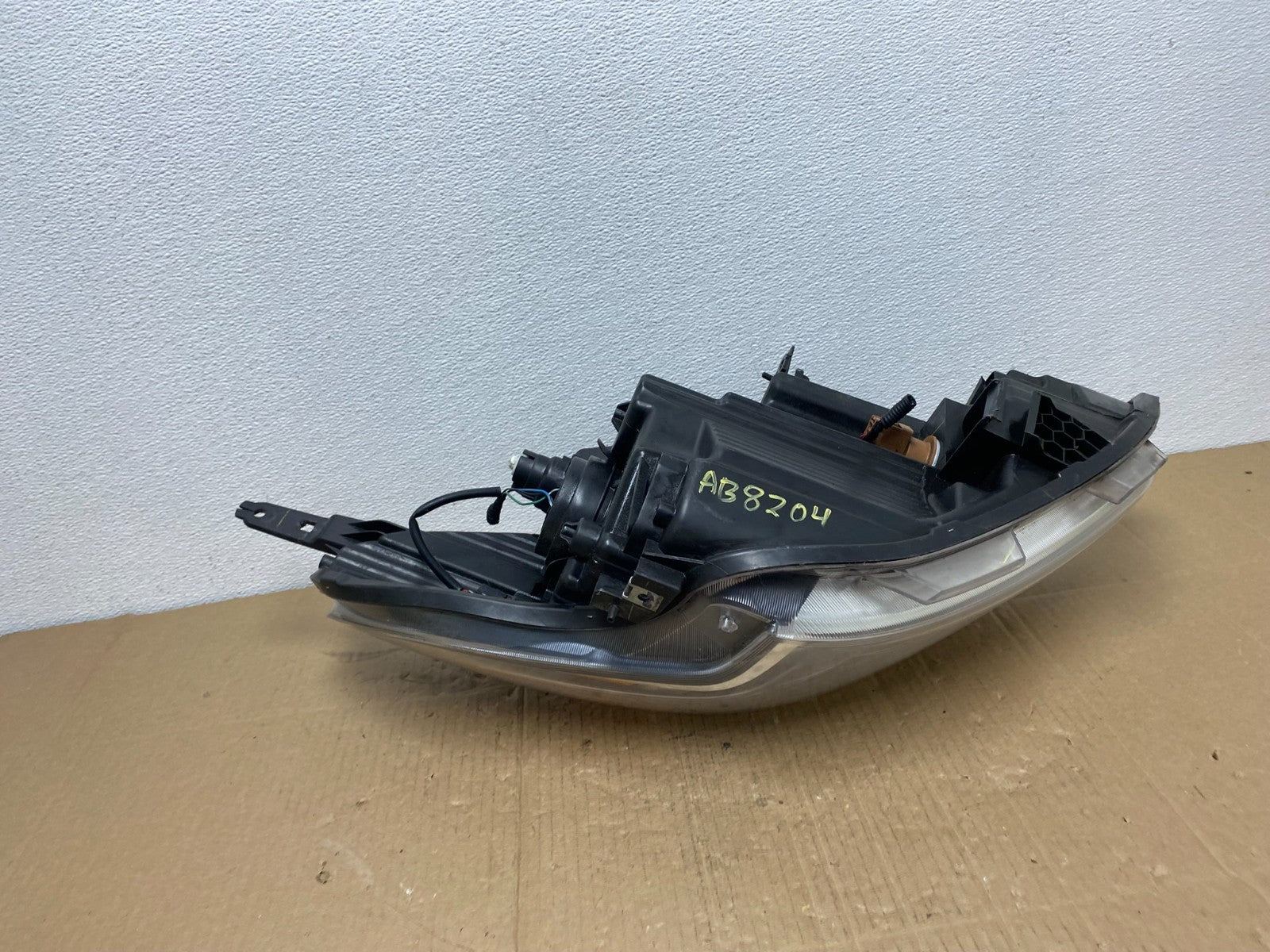 2015 to 2019 Nissan Versa Headlight Left Driver Lh Side Oem AB8204 DW8