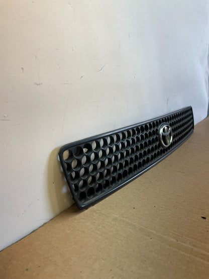 1996 1997 Toyota RAV4 Front Upper Grill Grille AH0385 DG2