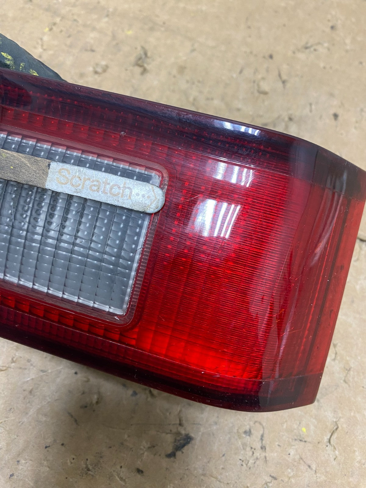 1997 1998 1999 Toyota Camry Tail Light Inner Left Driver LH Inner V5571 DW4