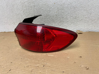 2006-2007 Subaru Tribeca B9 Right Passenger Rh Side Tail Light AG8141 LK2