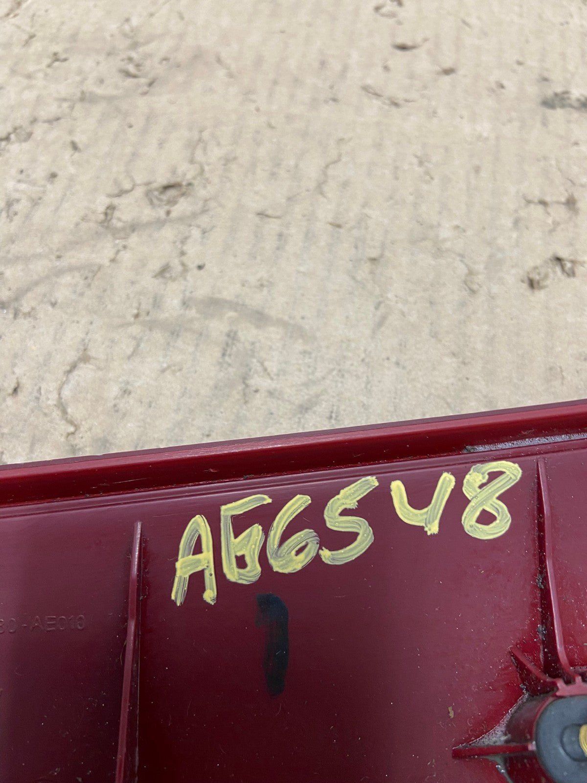 2004 - 2005 Toyota Sienna Left Driver LH Side Inner Tail Light AG6548 LK7