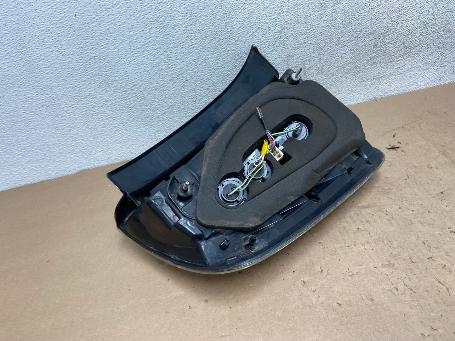 2006 to 2009 Toyota Prius Tail Light Right Passenger Side AG5639 LK5