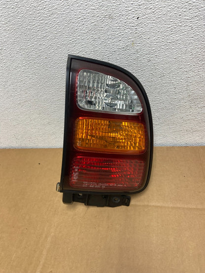 1998 2000 Toyota RAV4 Right RH Passenger Side Tail Light AC7440 DG0
