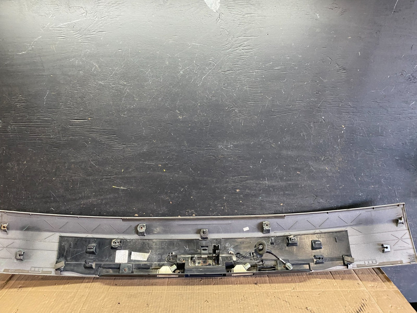 2011-2018 Dodge Grand Caravan Rear Tail Gate Trim Molding Panel OEM u6458 DG9
