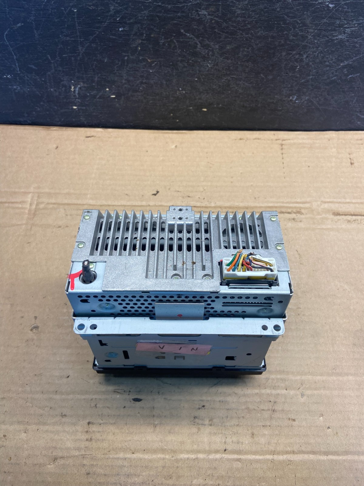 2006 - 2008 Kia Sedona Entourage Radio Stereo Receiver AM FM CD Player AE2520 DG5