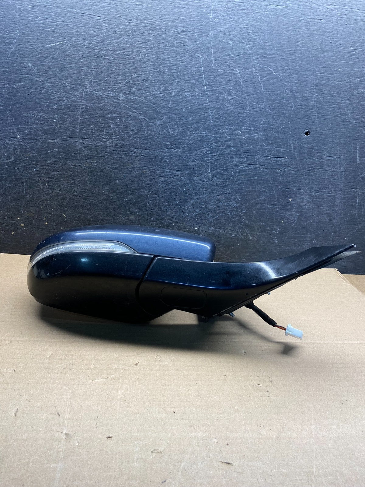 2017-2019 Kia Cadenza Right Passenger View Door Mirror Turn Signal AH9750 DG3