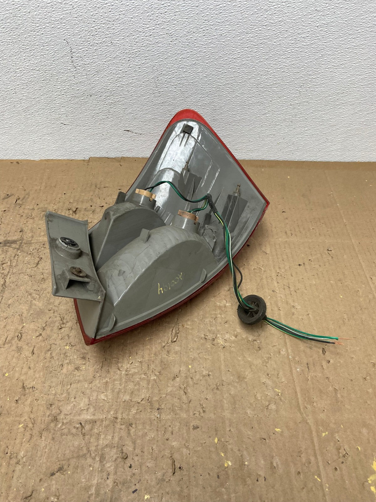 2008 to 2015 Nissan Rogue Left Driver Lh Side Tail Light OEM AC0194 LK5