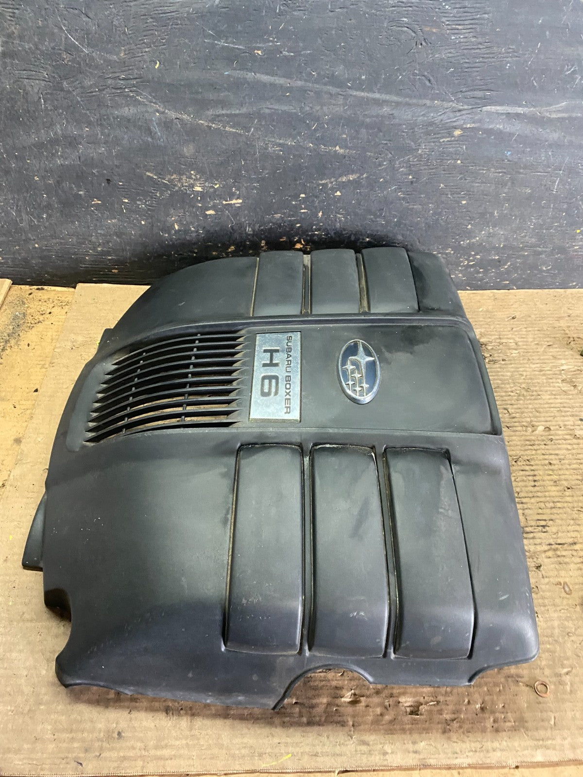 2007 to 2014 Subaru Tribeca 3.0L Factory Engine Cover 14025AA24A S5949 DG2