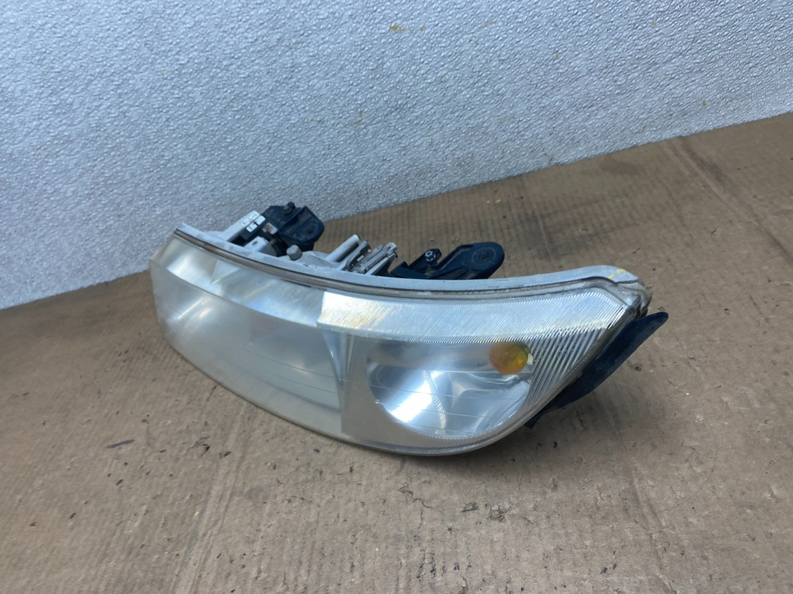 1997 - 2000 Saturn SC S Series Coupe Left Driver LH Halogen Headlights AA6669 DG1