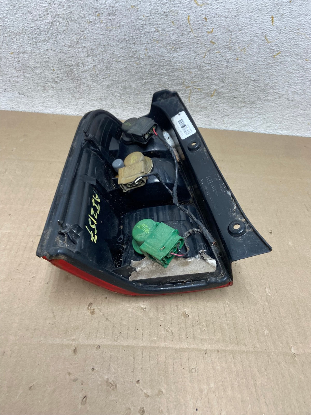 2001 to 2007 Ford Escape Right Passenger RH Side Tail Light AI2157 LK6