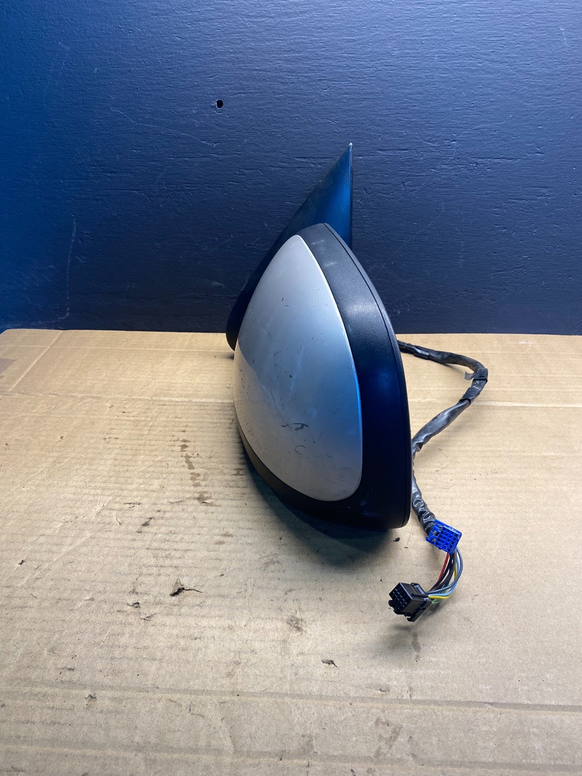 2003-2006 Chevrolet Tahoe Suburban Left Driver LH Turn Door Mirror OEM AB7065 MS9
