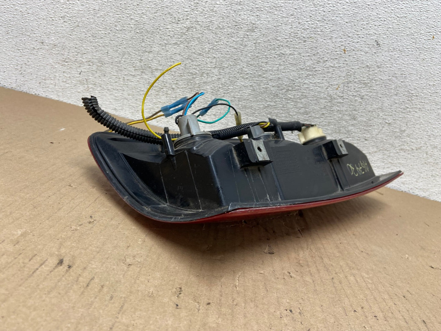 2002 to 2006 Dodge Ram 1500 Right passenger Rh side Tail Light AG7930 LK4