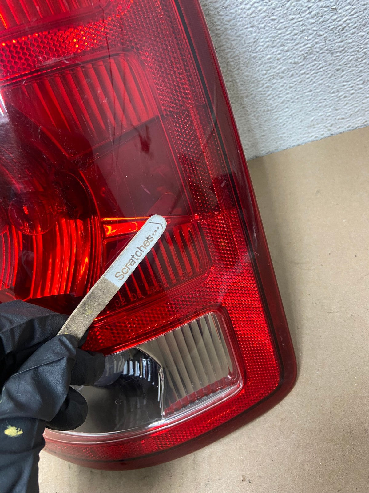 2002 to 2006 Dodge Ram 1500 Right passenger Rh side Tail Light AG4736 LK4