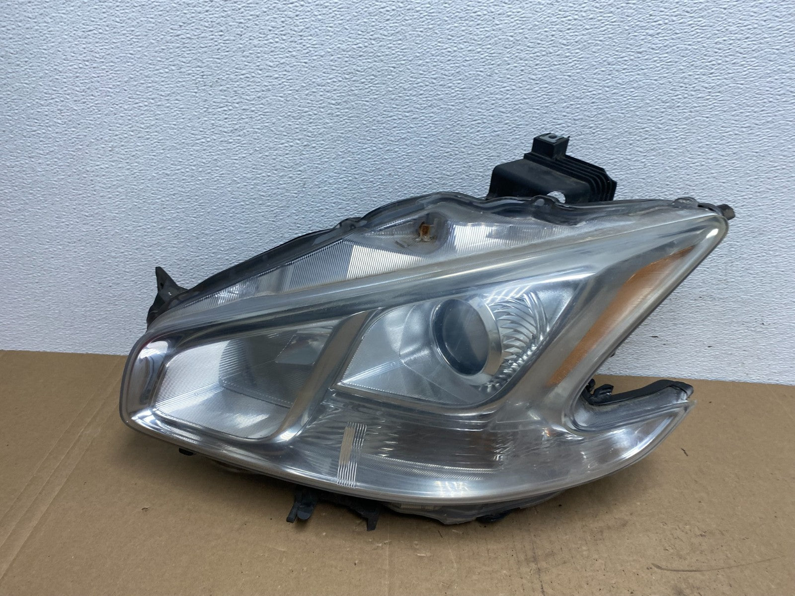 2009-2014 Nissan Maxima Headlight Left Driver Side Xenon HID AC5650 DW0