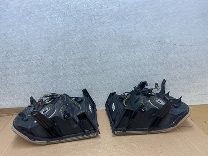 2007 - 2014 GMC Sierra Left+Right Halogen Headlights U8455 DW12