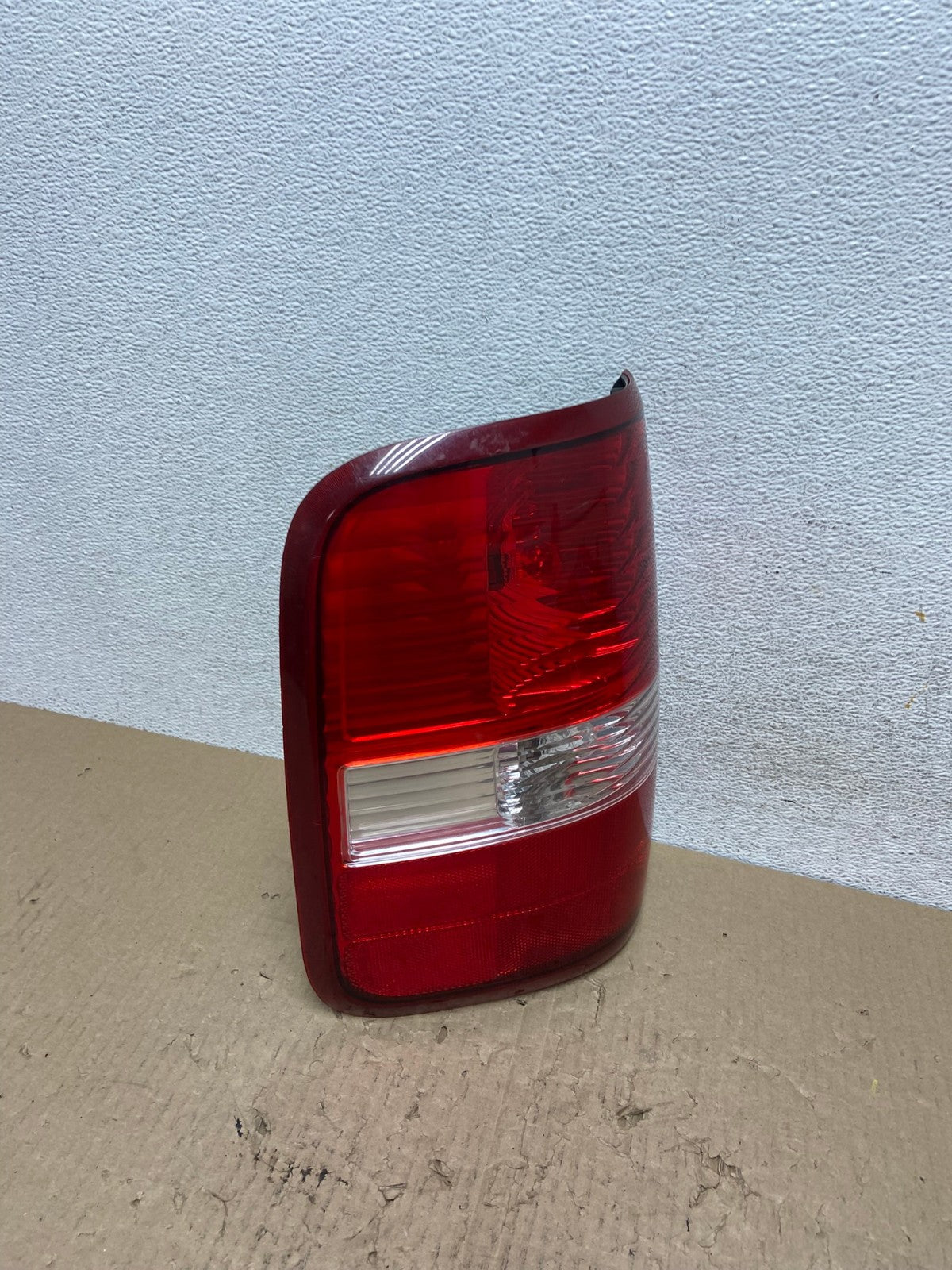 2004 to 2008 Ford F150 F-150 Left Driver LH Side Tail Light AF2889 LK2