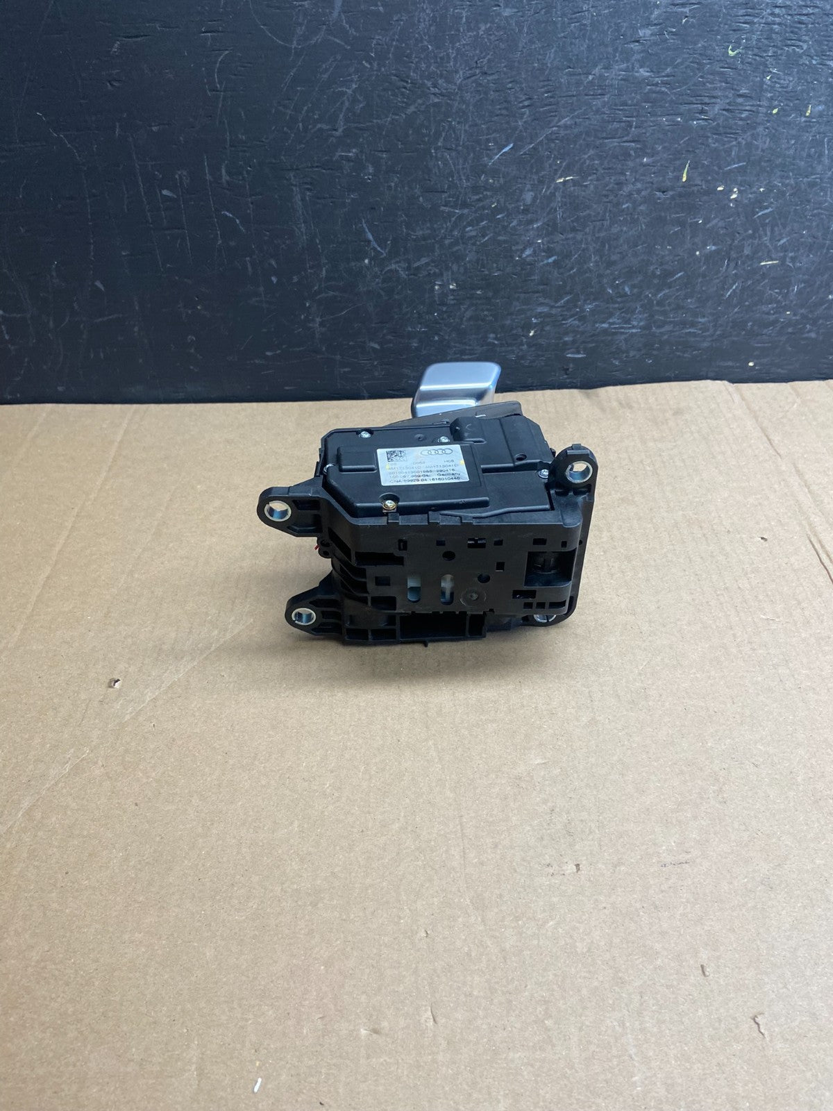 2017 2018 2019 Audi Q7 Automatic Shifter Center Knob AE4370 DG3