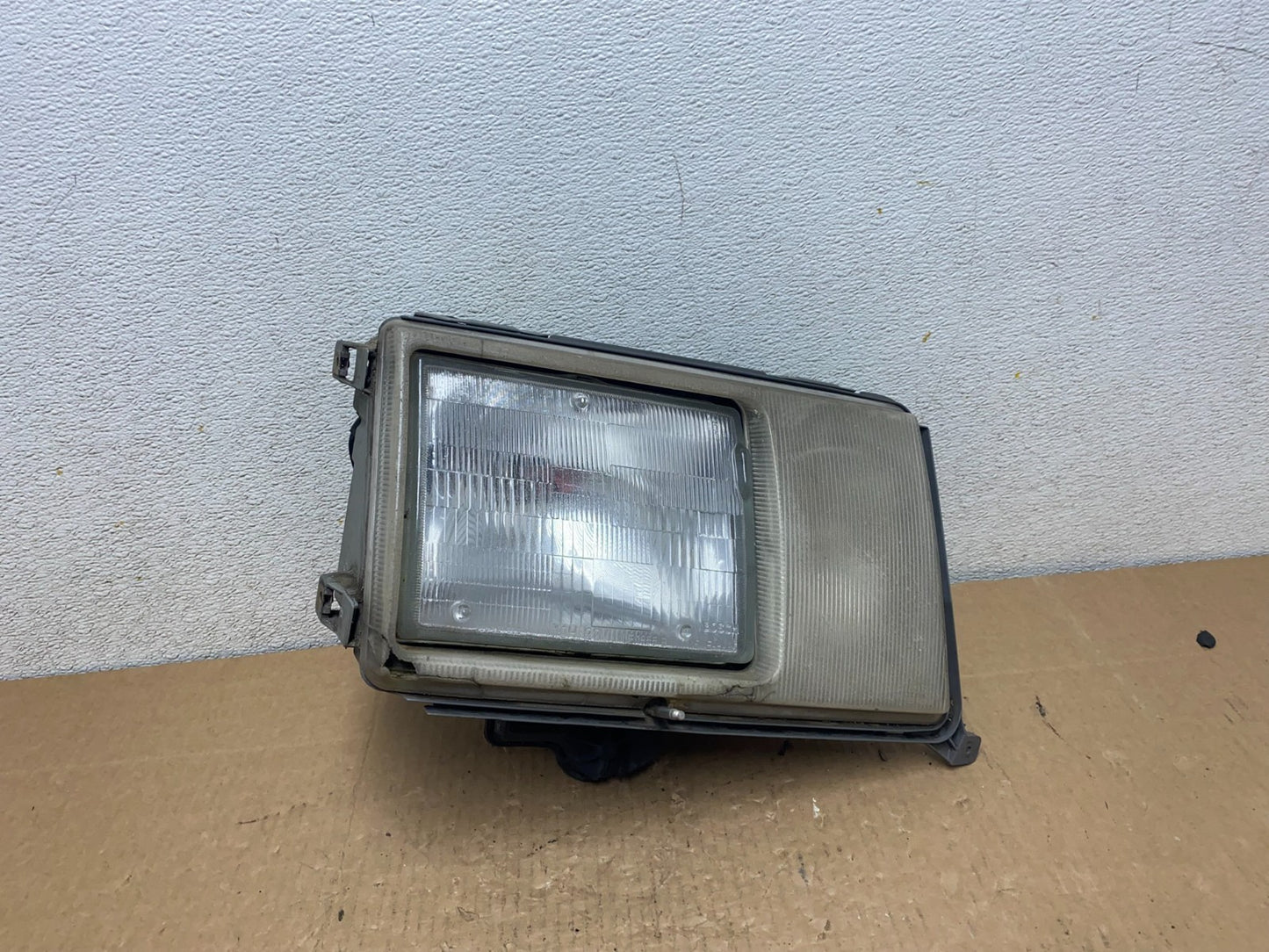 1987 - 1993 Mercedes-benz W201 190E Right RH Side Halogen Headlight Oem O7467 DG0